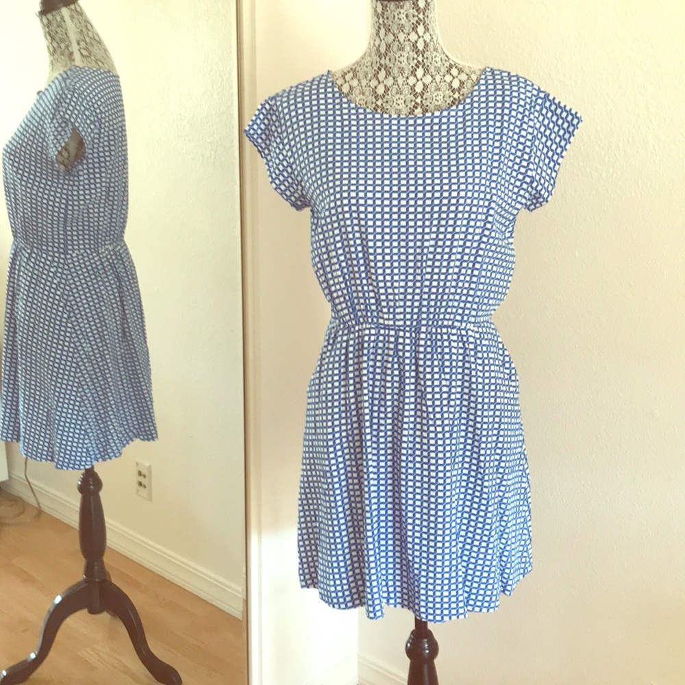 Gap blue and white dress